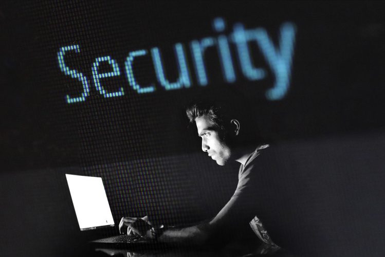 Cybersicherheit: Erkenntnisse aus dem Sophos Adversary Report